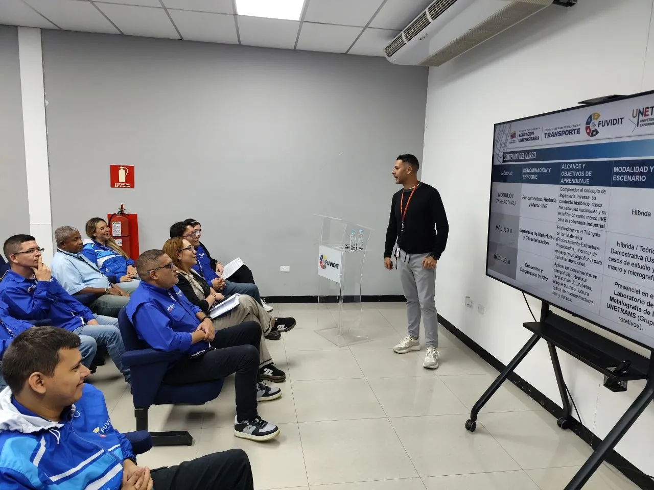 Evidencia fotográfica 2 de la noticia en los laboratorios de FUVIDIT Caracas, Venezuela