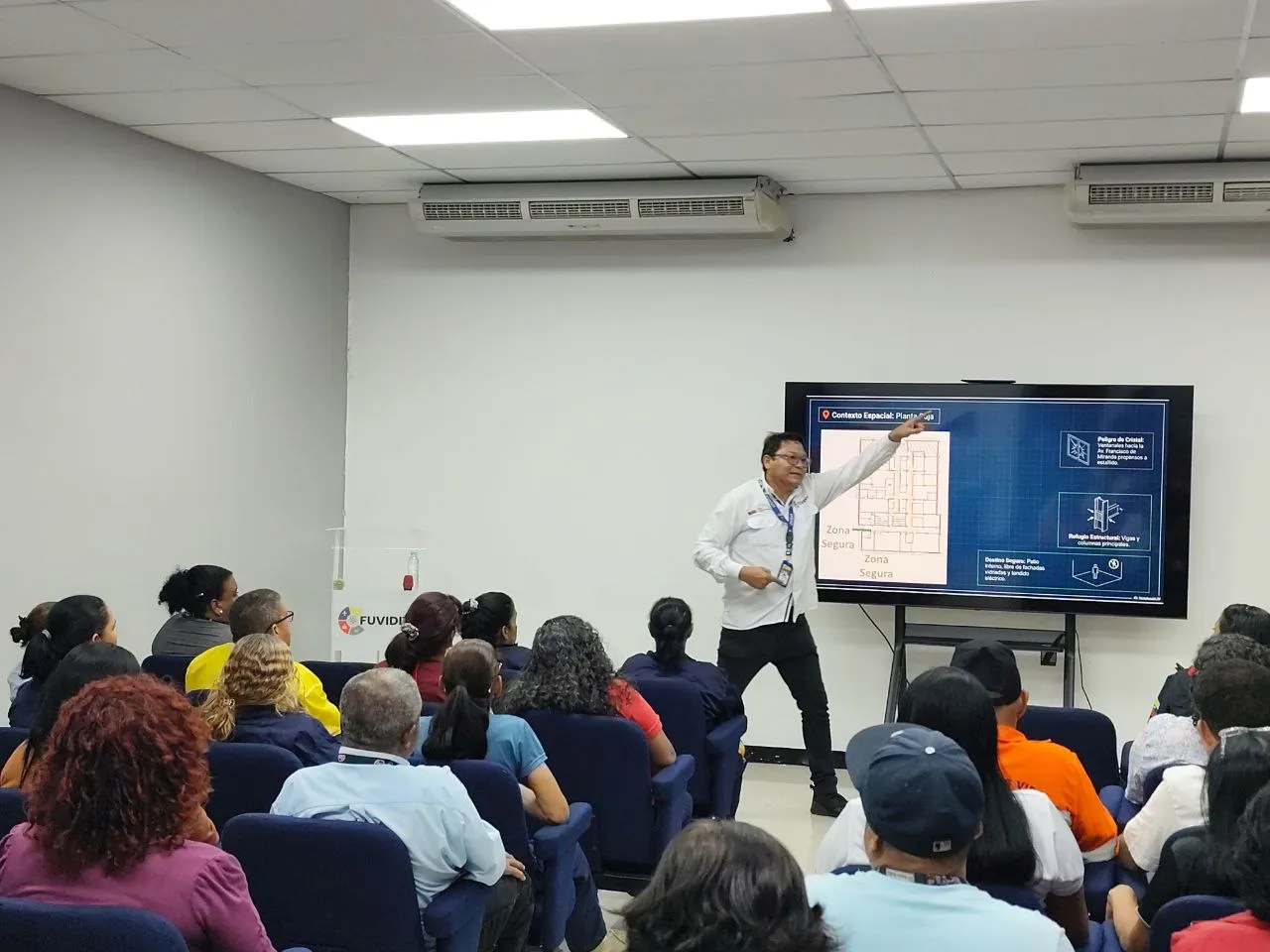 Evidencia fotográfica 6 de la noticia en los laboratorios de FUVIDIT Caracas, Venezuela