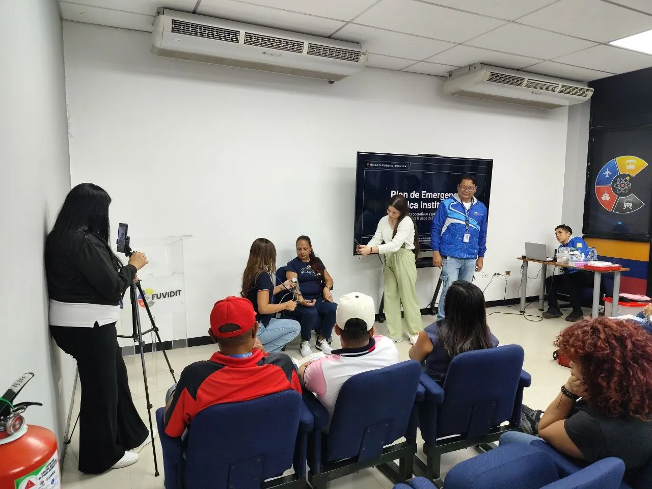 Evidencia fotográfica 6 de la noticia en los laboratorios de FUVIDIT Caracas, Venezuela