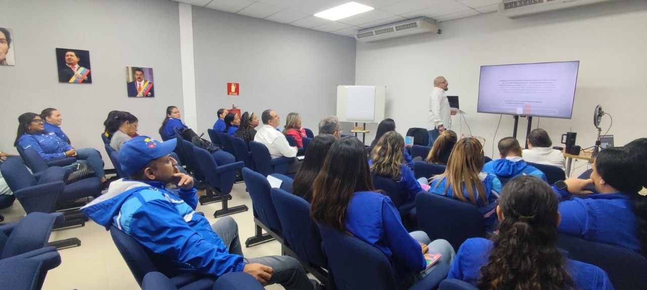 Imagen de FUVIDIT impulsa el liderazgo en el sector transporte con la charla «Gerencia de Impacto»