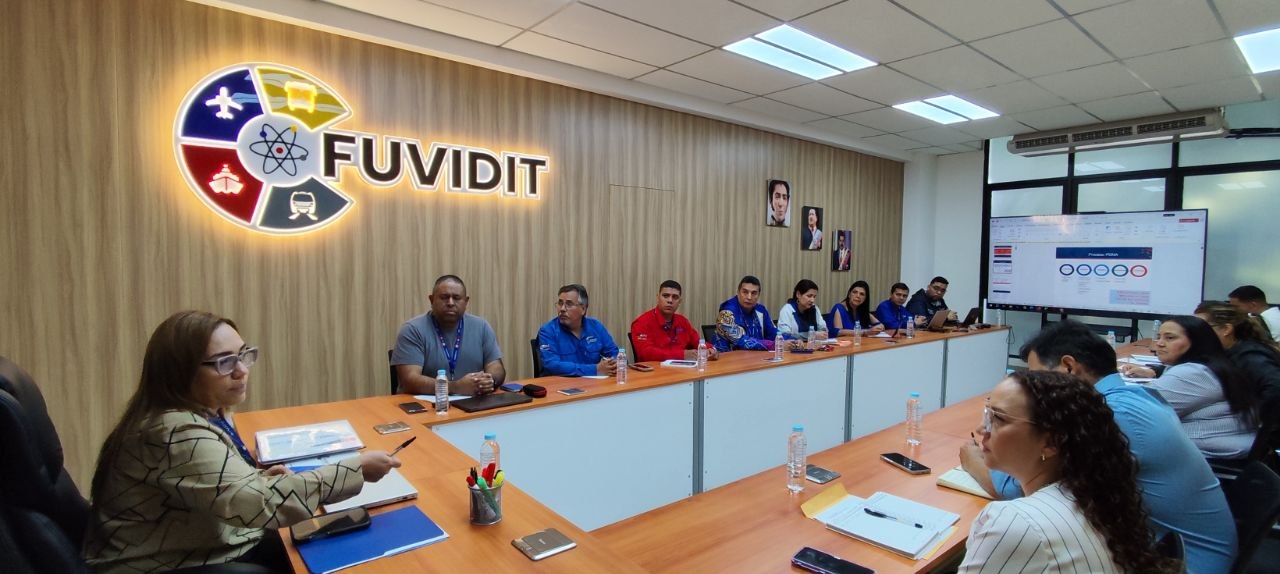 Noticia: FUVIDIT lidera mesa técnica para cuantificar afectaciones en el sector transporte tras doblete sísmico - Registro informativo en la sala de prensa de FUVIDIT Venezuela